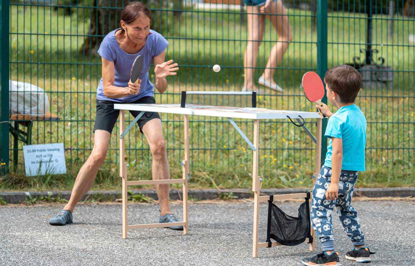 cool-outdoor-games-dish-tennis