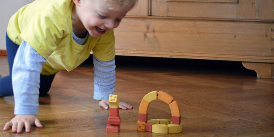 play-building-blocks-kaju-spielbausteine-1