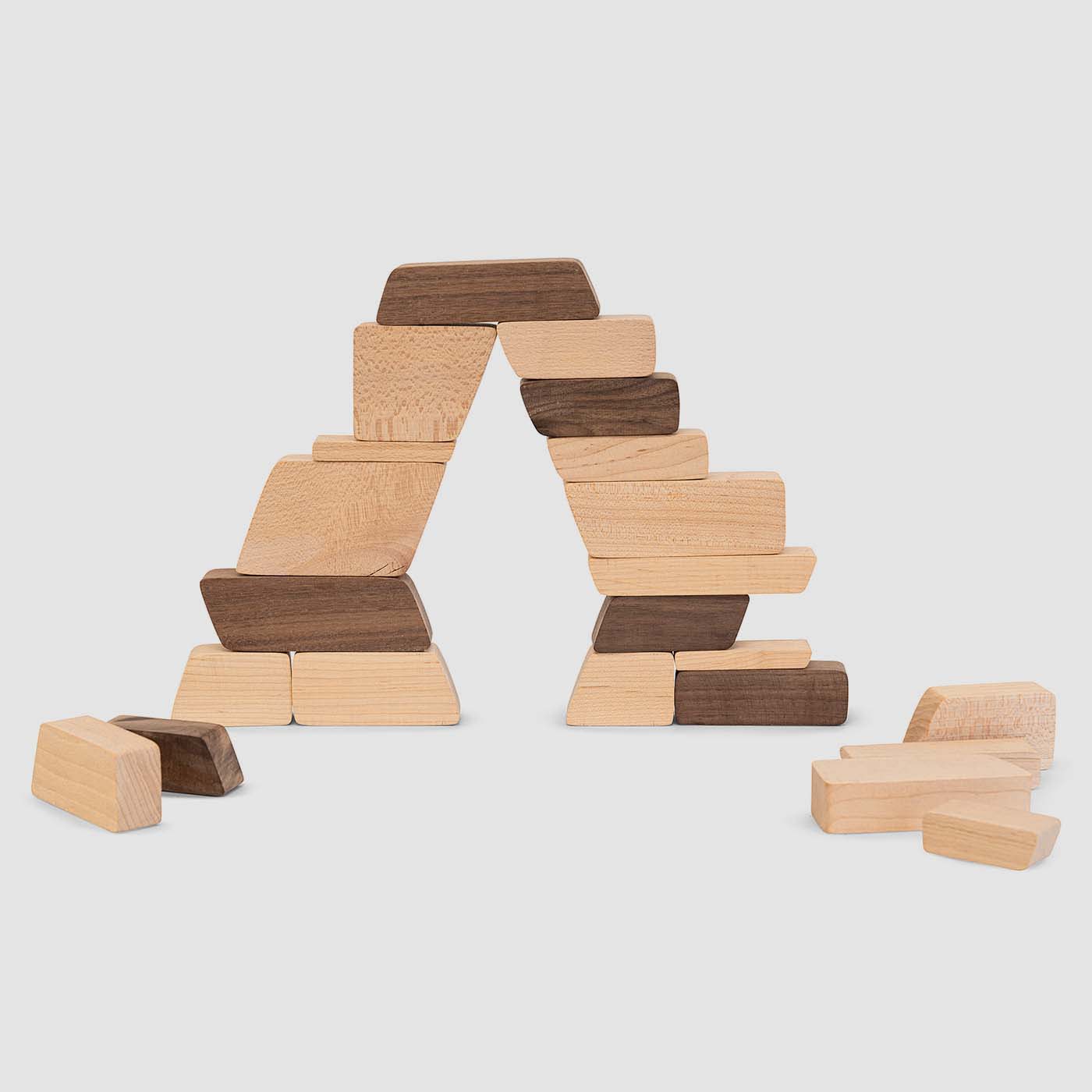 holz-stapelspiel-mauersack-von-lessing